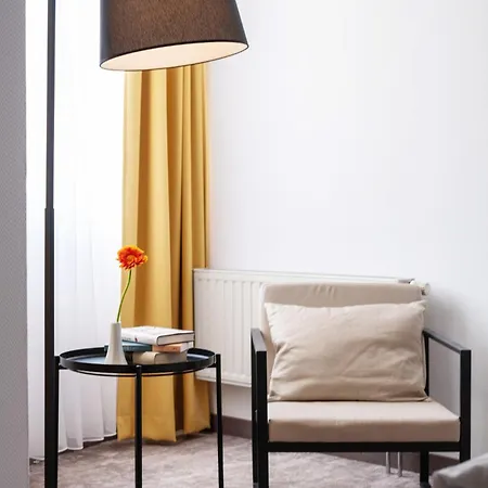 Jean-paul Hotel *